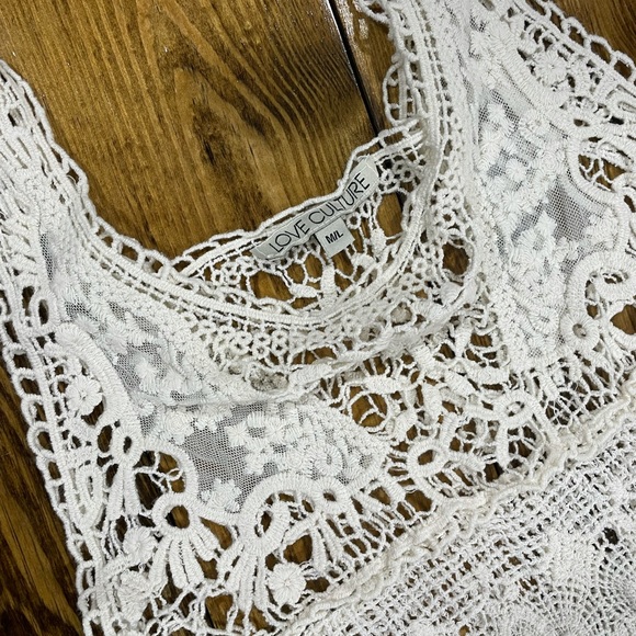 Love Culture lace tank - Picture 2 of 2